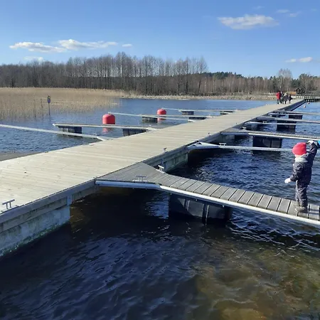 Nad Jeziorem/seehaus 1b Hytte Letowo (West Pomeranian)