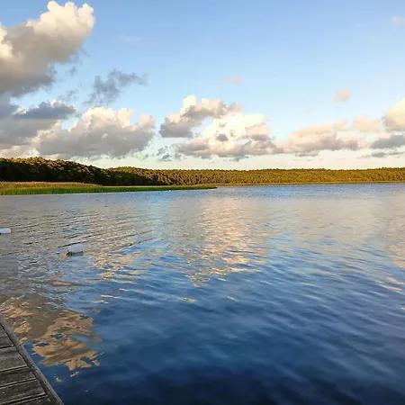 Nad Jeziorem/seehaus 1b Hytte Letowo (West Pomeranian)